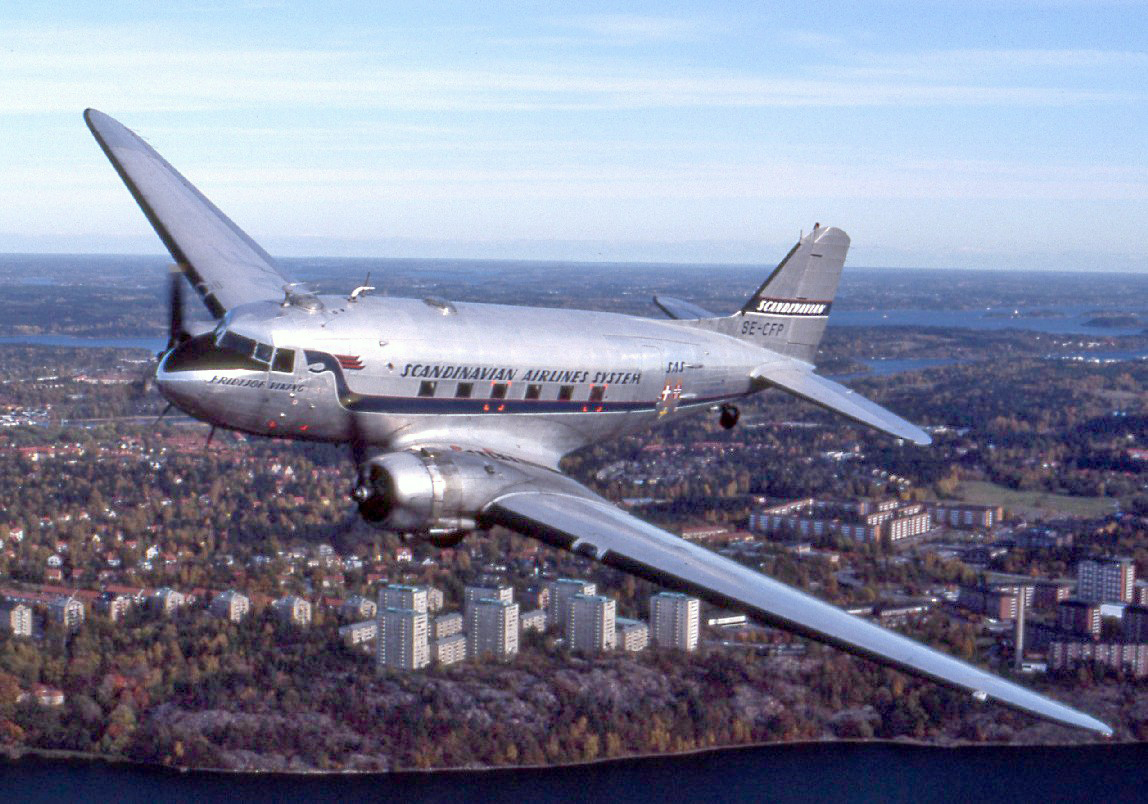 Douglas DC-3 en vol
